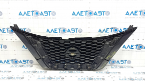 Решетка радиатора grill со значком Nissan Murano z52 19-24 рест, надломаны крепления, песок