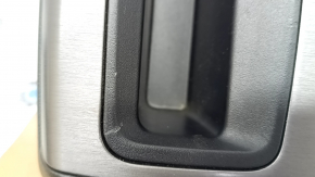 Накладка центральной консоли задняя Nissan Murano z52 19-24 верхняя, черная, царапины