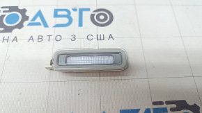 Плафон освещения передний левый Audi E-Tron 19-23