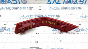 Катафот отражатель заднего бампера левый Nissan Rogue 17-20