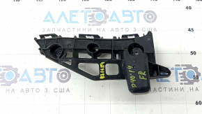 Крепление переднего бампера правое Toyota Prius V 12-17 трещина в креплении, сломана защелка