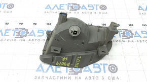 Поворотник правый Toyota Prius V 12-14 дорест, песок, трещина в стекле
