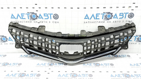 Решетка радиатора grill Toyota Prius V 12-14 дорест, с хромом