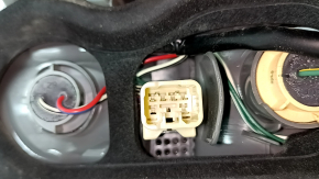 Фонарь правый Toyota Prius V 12-14 дорест, царапины