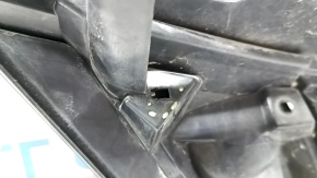 Решетка радиатора grill Nissan Rogue 17-20 без камеры, под радар, под круглую эмблему, japan built, сломано крепление
