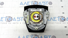 Подушка безопасности airbag в руль водительская Toyota Prius V 12-17 черная, царапины, ржавый пиропатрон