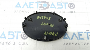 Эмблема значок переднего бампера Toyota Prius V 12-17 трещина, песок