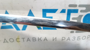 Молдинг двери верхний передней правой Toyota Camry v55 15-17 usa хром, царапины, тычка изнутри, вмятина