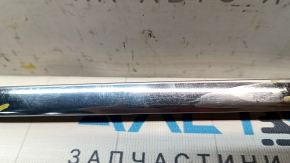 Молдинг двери верхний задний левый Toyota Camry v55 15-17 usa хром, царапины, тычка изнутри