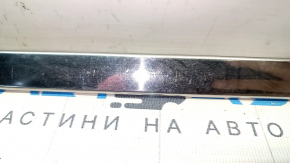 Молдинг двери верхний задний правый Nissan Rogue 14-20 хром, потертости, сломано крепление
