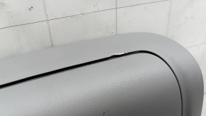 Плафон освещения передний Chevrolet Equinox 18-24 серый, без панорамы с кнопкой SOS, царапины, надломаны крепления