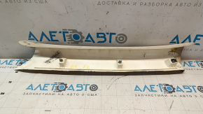 Накладка передней стойки верхняя правая VW Passat b8 16-19 USA бежевая, под химчистку