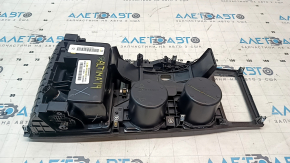 Накладка центральной консоли с подстаканниками Nissan Altima 13-15 тип 1, с прикуривателем, царапины