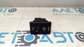 Hub USB, AUX Nissan Altima 13-18