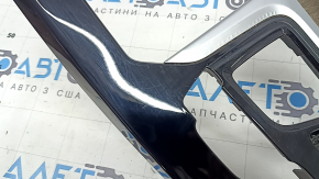 Накладка центральной консоли BMW X3 G01 18-21 черная, вставка темный дуб Perlglanz Chrom, с эмблемой, царапины, вздулся лак, сломано крепление