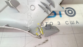 Ornament stâlp față dreapta VW Jetta 11-18 USA sub difuzor, gri, pentru curățare chimică, suport defect