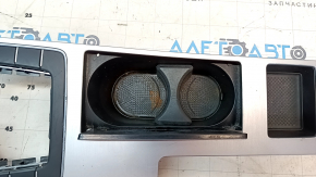 Подстаканники панель VW Passat b7 12-13 USA серая, царапины, протерта краска