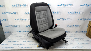 Пассажирское сидение Chevrolet Equinox 22-24 без airbag, механич, ткань комбинированное черно-серое, под химчистку, отрезана фишка