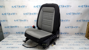 Водительское сидение Chevrolet Equinox 22-24 без airbag, механич, ткань комбинированное черно-серое, под химчистку, отрезана фишка