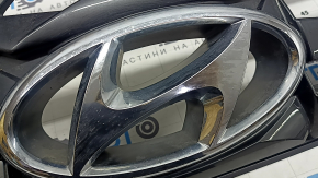 Решетка радиатора grill в сборе Hyundai Tucson 22-26 без камеры, песок, надломано крепление