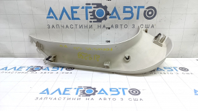 Обшивка двери багажника правая Ford Focus mk3 15-18 рест 5d серый, потертость