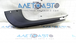Обшивка двери багажника правая Ford Edge 15-24 черная, царапина