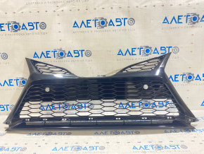 Нижняя решетка переднего бампера Toyota Camry v70 21-24 SE\XSE глянец, под парктроники