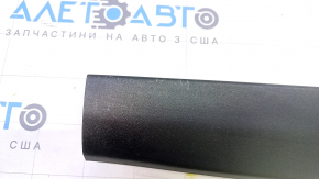 Обшивка двери багажника верхняя Lexus CT200h 11-17 черная, царапины, тычки, примята