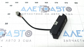 Butonul de deschidere a portbagajului la Kia Niro 17-22 este uscat