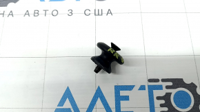 Отбойник двери багажника нижний правый Kia Niro 17-22 на кузове