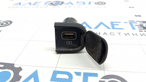 USB Hub Kia Niro 17-22 в центральной консоли