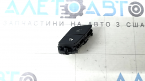 Кнопка центрального замка передняя левая Mercedes C-class W205 15-21 черная, облезло покрытие