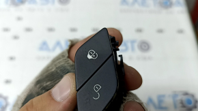 Кнопка центрального замка передняя левая Mercedes C-class W205 15-21 черная, облезло покрытие