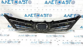 Решетка радиатора grill со значком Toyota Camry v50 12-14 hybrid usa LE, вздулся хром, песок, без уплотнителя
