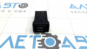 Hub USB, AUX Toyota Camry v50 12-14 SUA