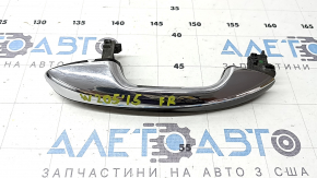Ручка двери внешняя передняя правая Mercedes C-class W205 15-21 хром, keyless, царапины, окрашена