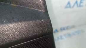 Ornamente ușă spate stânga VW Tiguan 18-20 negru, cotiera piele neagră, zgârieturi