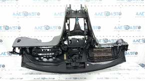 Торпедо передняя панель без AIRBAG Mercedes C-class W205 15-18 без проекции, черная, царапины, под чистку