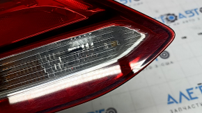 Фонарь левый Mercedes C-class W205 15-18 галоген, разбито стекло, трещины, царапины