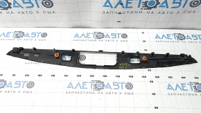 Планка подсветки номера крышки багажника Mercedes C-class W205 300/400/63 15-21 без отверстия под личинку