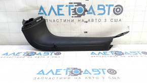 Обшивка двери багажника правая VW Tiguan 09-18 черная, потерта, сломана направляющая
