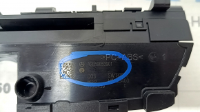 Блок кнопок центральной консоли центральный Mercedes C-class W205 15-18 под часы, царапины