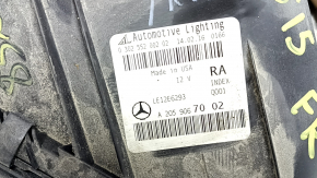 Фара передняя правая Mercedes C-class W205 15-18 галоген, с уплотнителем, царапины, надломано крепление, в краске