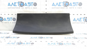 Обшивка двери багажника верхняя VW Beetle 12-19 черная, царапины, затертость
