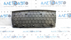 Обшивка двери багажника верхняя VW Beetle 12-19 черная, царапины, затертость