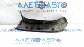 Обшивка двери багажника правая Toyota Rav4 13-18 черная, царапины, затертость