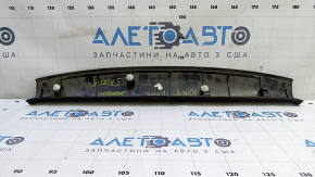 Обшивка двери багажника верхняя Toyota Rav4 13-18 черная, царапины