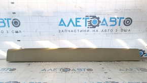 Обшивка двери багажника верхняя Toyota Rav4 06-13 бежевая, царапины
