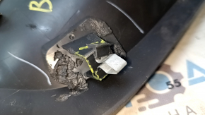 Обшивка двери багажника левая VW Beetle 12-19 черная, царапины, скол, надлом крепления