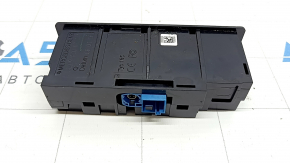 USB HUB, SD Mercedes C-class W205 15-18